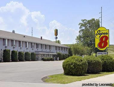 Super 8 By Wyndham Sturgeon Bay Hotel Exterior photo